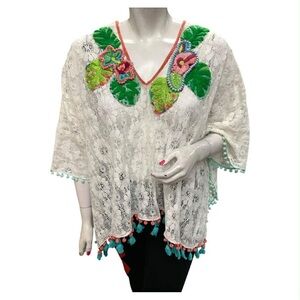 Vibrant NWT Floral Lace Poncho Size Xl